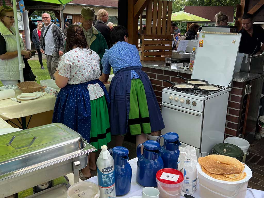 Plinse backen frisch auf dem Ofen